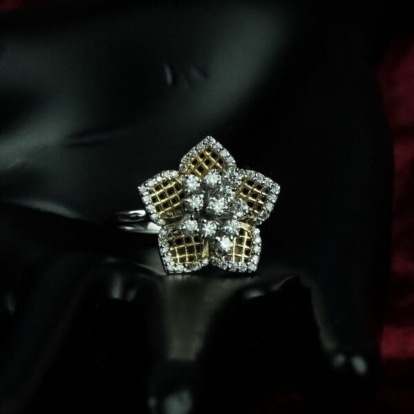 Majestic Crown Ring