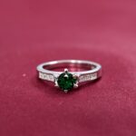 Zirconia Verde Circle Ring