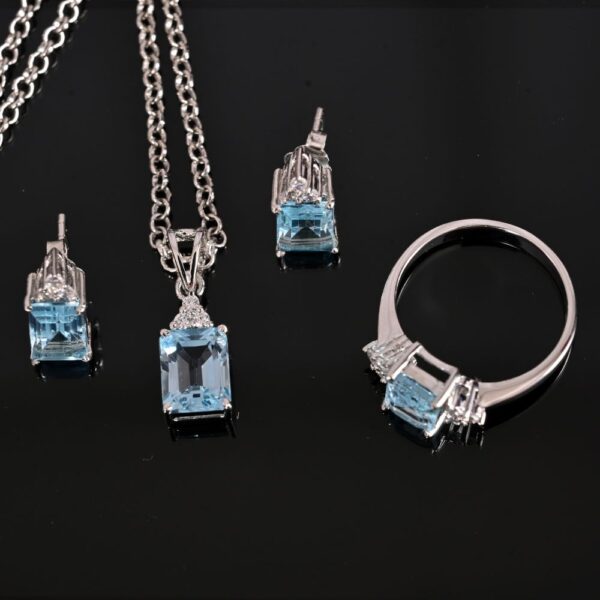 Natural Blue Topaz Pendant sets
